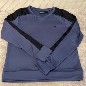 Under Armour Medium Navy crew neck sweatshirt with mesh arm
